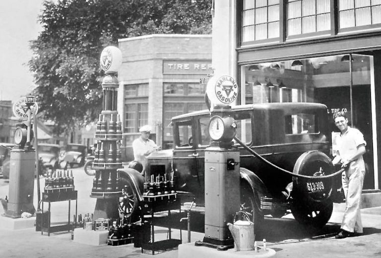 Marland-Gasoline-Station-Late-1920s-768x