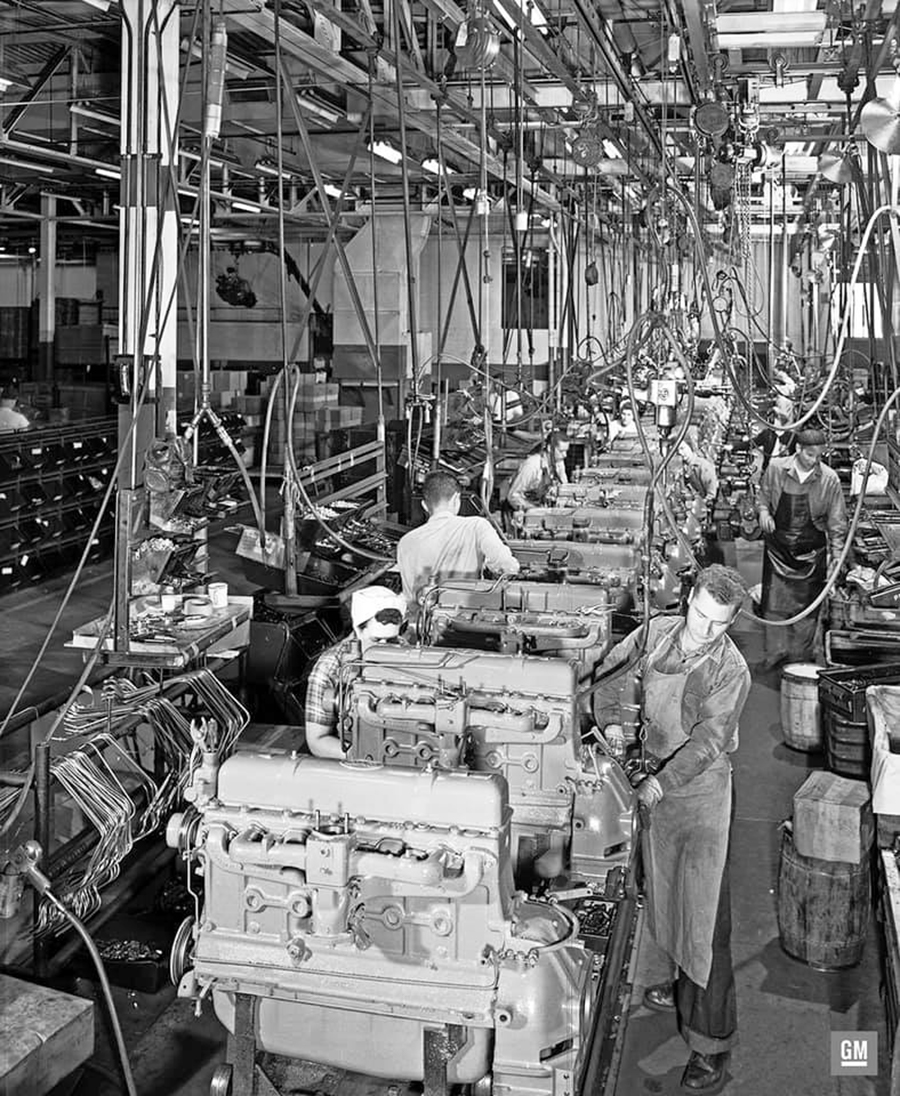 Unique General Motors Photographic Assembly Line Images | The Old Motor